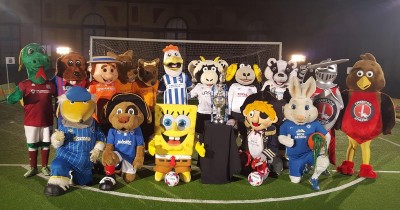 Nick-Kicks-SpongeBob-SquarePants-And-Football-Mascots-Most-Football-Penalty-Kicks-In-1-Minute-One-Title-Attempt-Guinness-World-Records-Nickelodeon-UK-Nicktoons-Mascot-Group.jpg